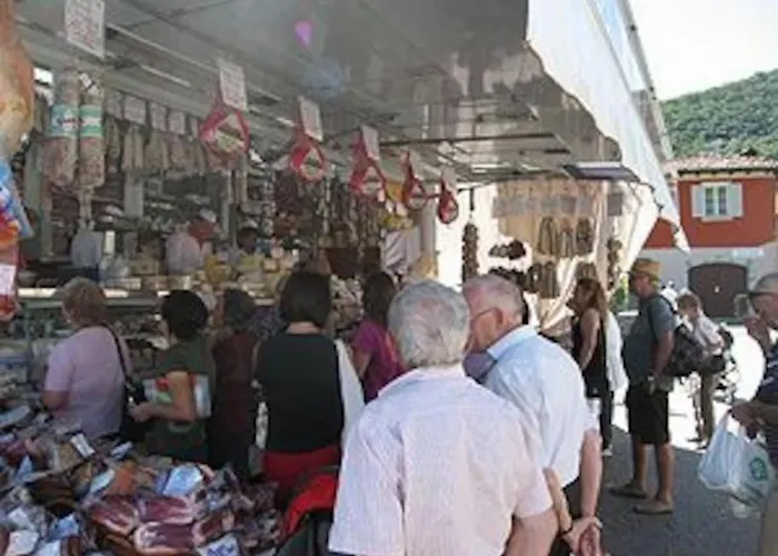 Blue Breeze Apartament *