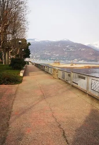 Blue Breeze Apartament *